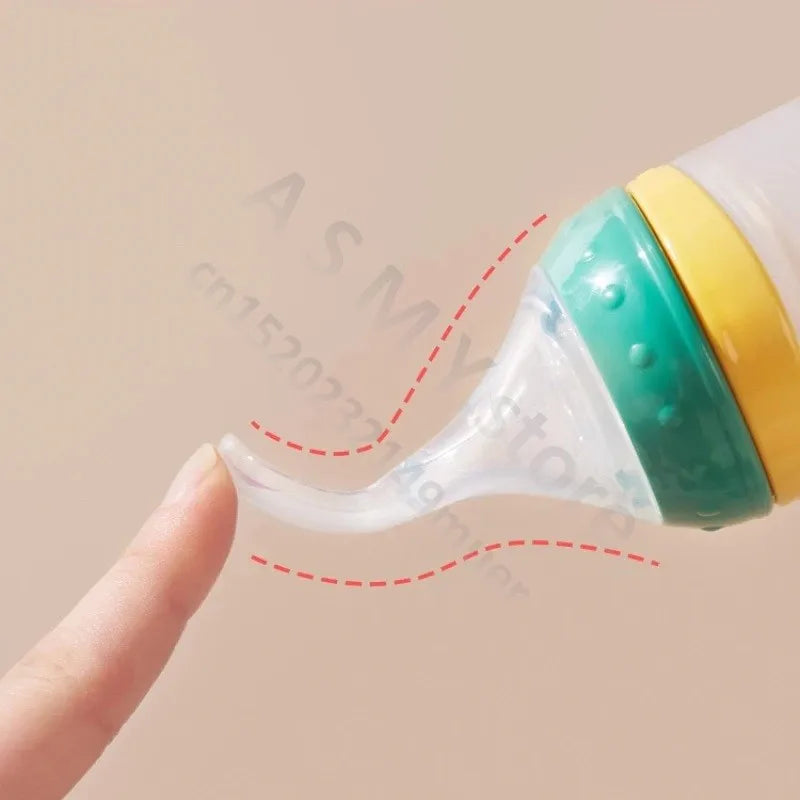 BBET Silicone Squeezing Feeding Bottle with Spoon – 120ml Baby Food Dispenser